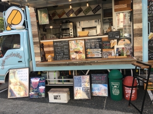 Rokkomichi's kitchen cars: My first food truck park experience in Japan 